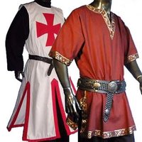 Tunikas en Wapenrokken