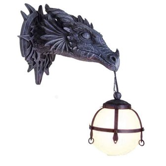 Wandlamp met Drakenkop