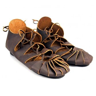 Middeleeuwen dames schoentjes van bruin nubuk leer