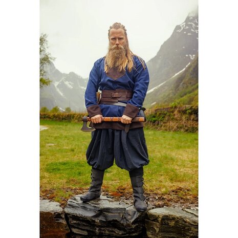 Vikingen Gordel "Ingrid" van donkerbruin leer sfeerfoto