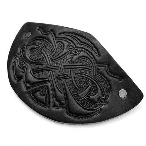 Haarclip van zwart leer met het symbool van een keltisch symbool